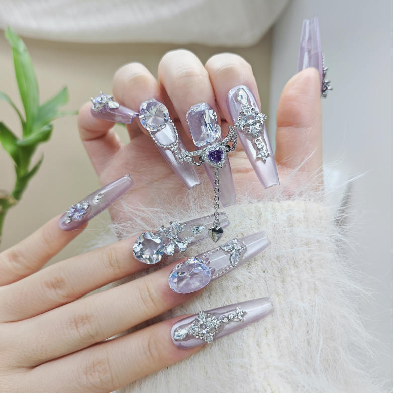 D131Finger Fantasy- Crystal Fantasy Luxury Rhinestone Handmade Press-On Nail Set with Gift Box & Greeting Card, 10pcs Elegant Nail Art Kit for Manicure, Perfect for Christmas Gift and Holiday Glam(DM0131)