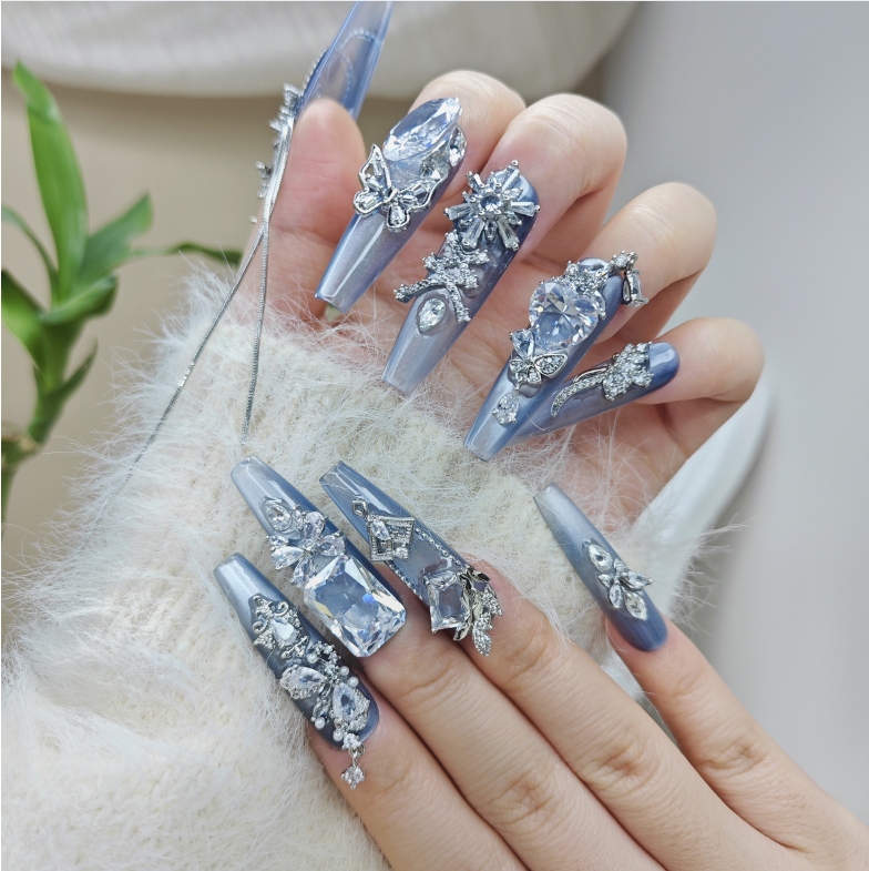 D128Finger Fantasy- Crystal Fantasy Luxury Rhinestone Handmade Press-On Nail Set with Gift Box & Greeting Card, 10pcs Elegant Nail Art Kit for Manicure, Perfect for Christmas Gift and Holiday Glam(DM0128)